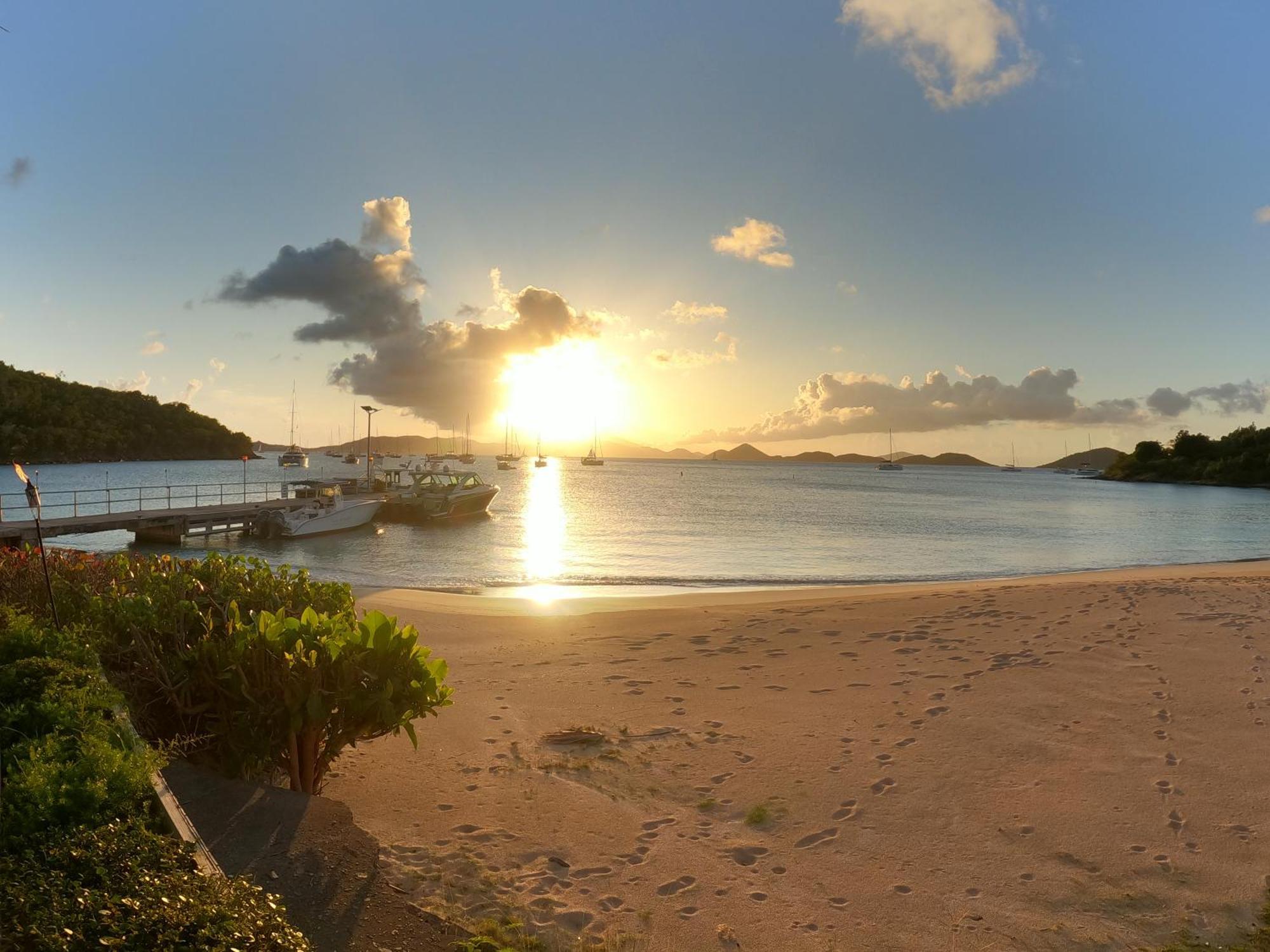 Beautiful Honeymoon Suite At Sunset Serenade Cruz Bay المظهر الخارجي الصورة